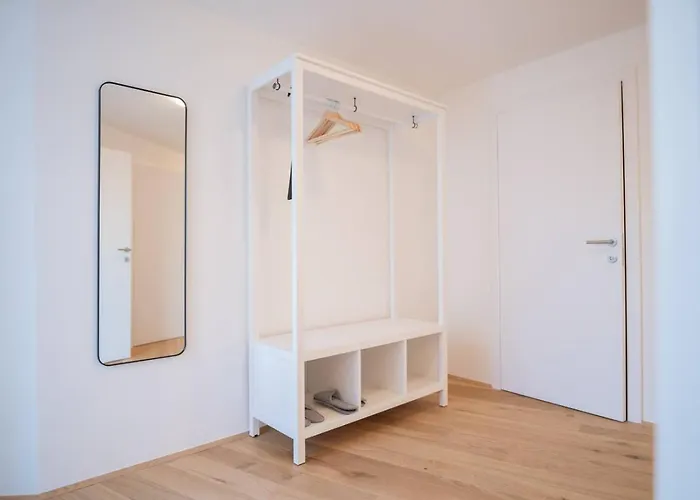 Penthouse With A Terrace Near Schonbrunn Palace Διαμέρισμα *